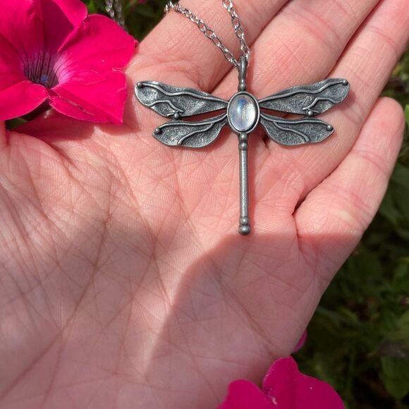 Bohemian Antique Silver tone Dragonfly Pendant Necklace Stone Accent adjustable - Picture 2 of 7